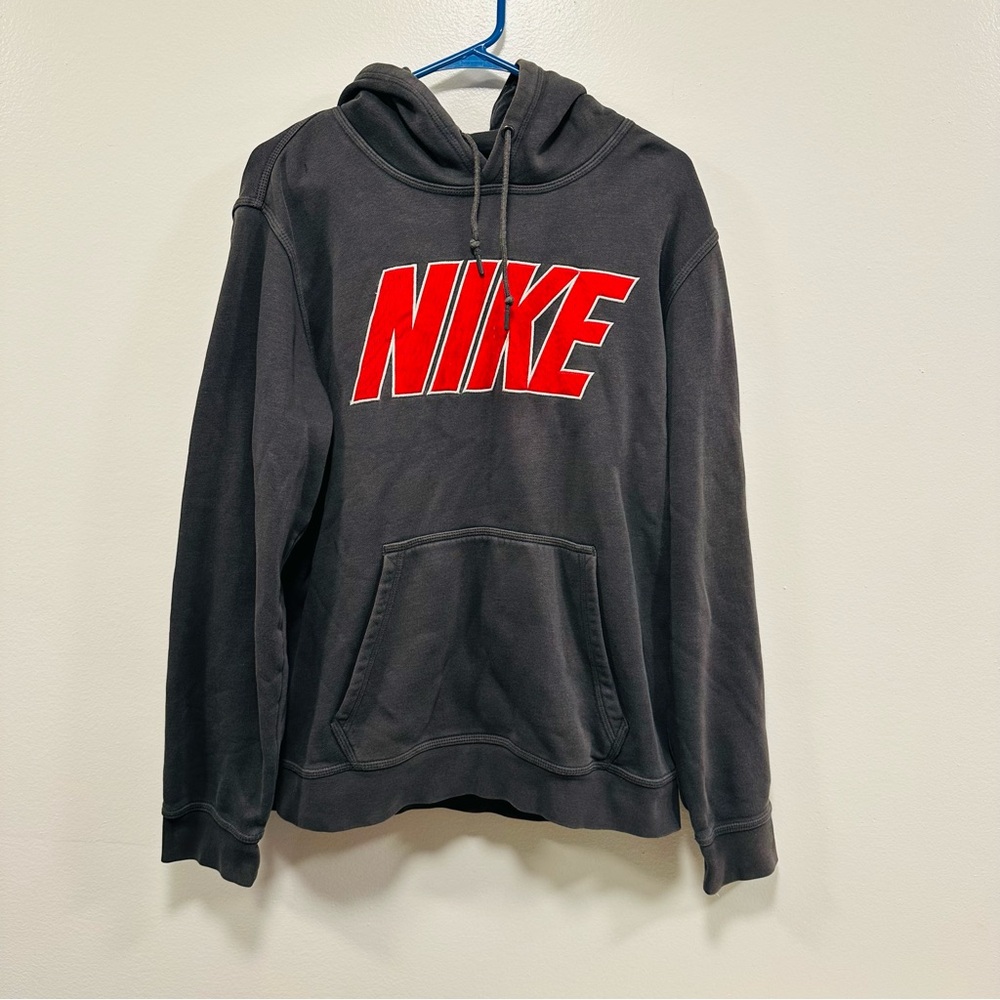 Nike Men's Black and red hoodie Sweater sweatshirt size large!